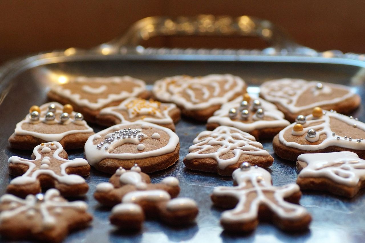 Decorating gingerbread cookies. 